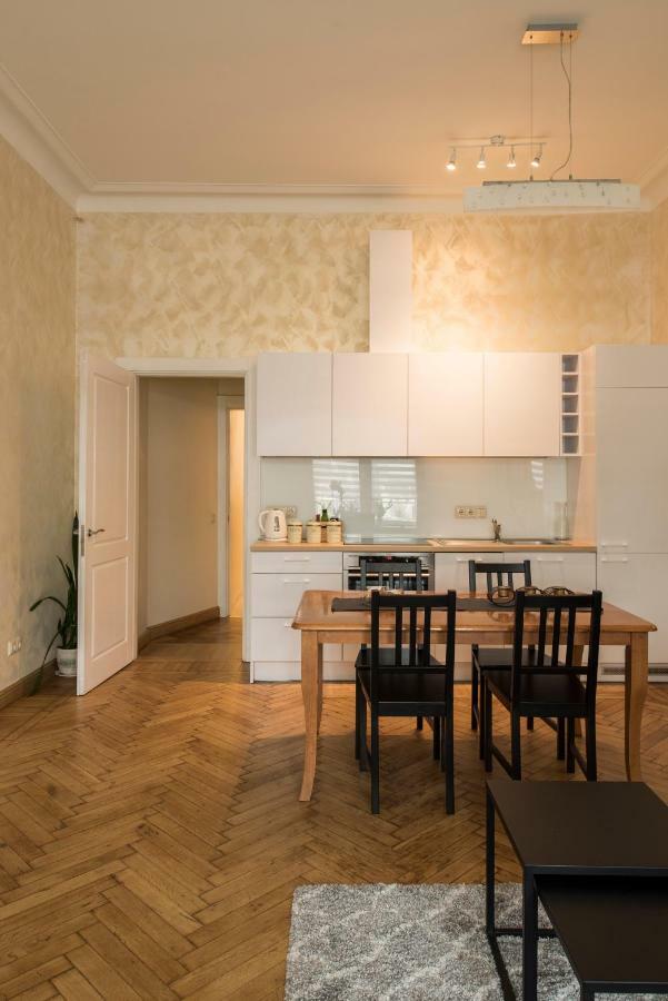 M Terrace Lejlighed Kaunas Eksteriør billede
